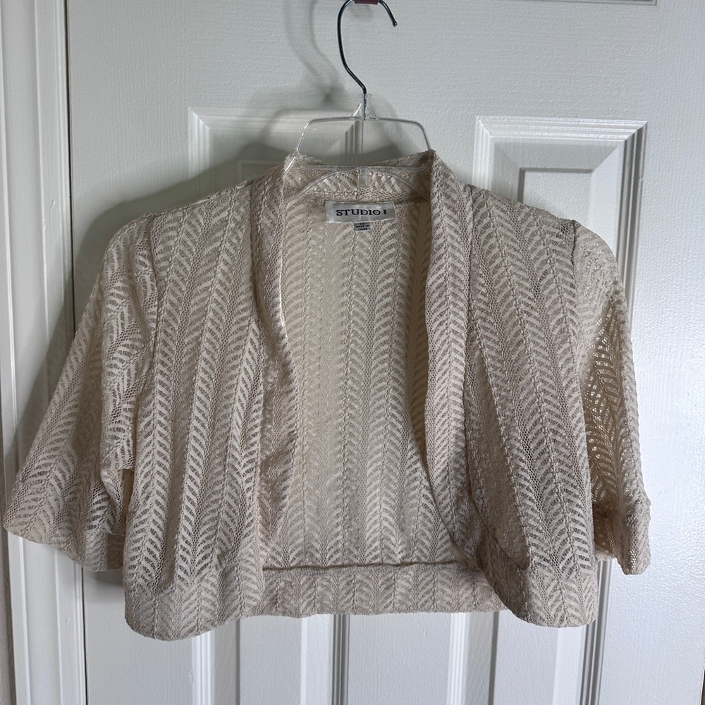 Y2K Studio I crop shrug shoulder top